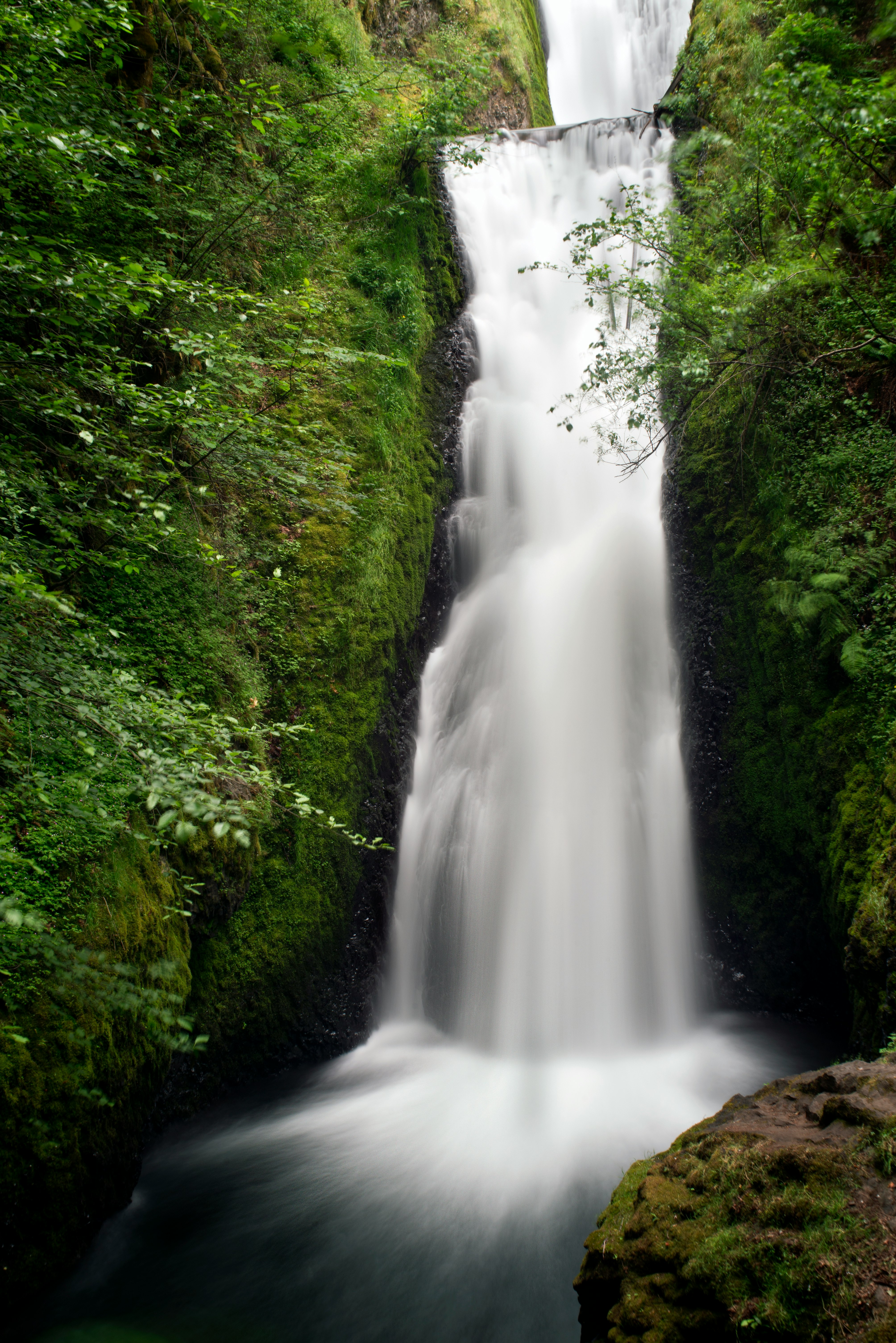 time lapse photography of waterfalls